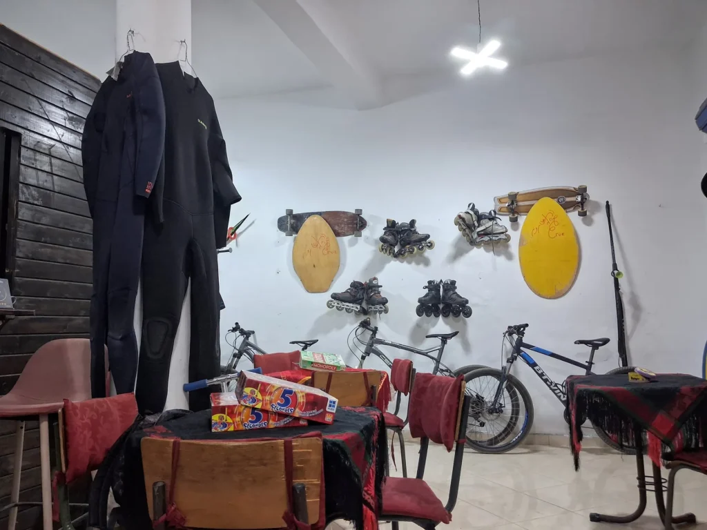 Wetsuits, bikes and skimboards for rent at Xrif Cruz